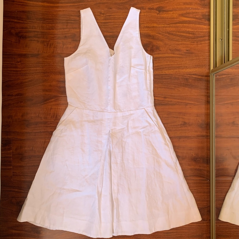 NWT Gap 100% Linen White Dress Size 2